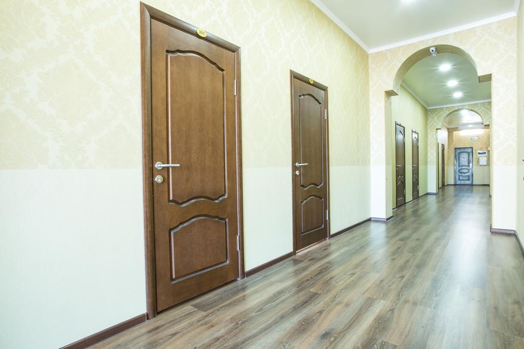 Shah Palace Hotel Bișkek Exterior foto